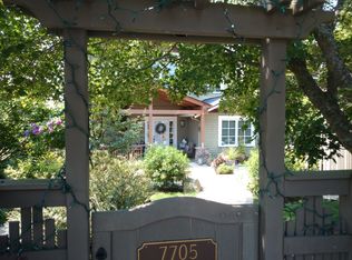 7705 44th Ave SW, Seattle, WA 98136