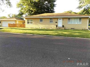 1323 Janssen St, Pekin, IL 61554
