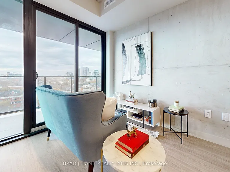 195 McCaul St #1014 — Photo 4