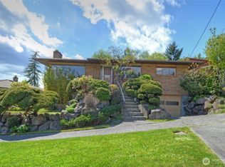 8725 41st Ave SW, Seattle, WA 98136