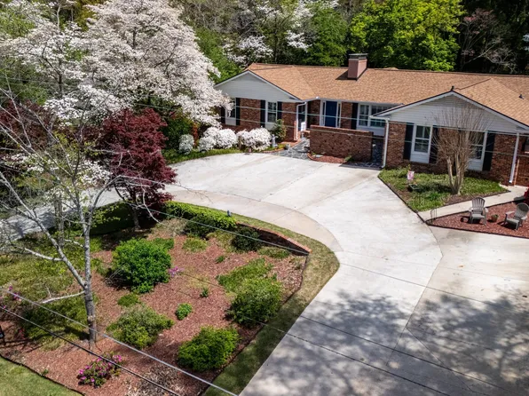 218 Westwood Dr, Lagrange, GA 30240