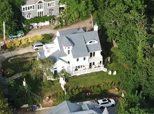 10 Thomas Ln, Northport, NY 11768