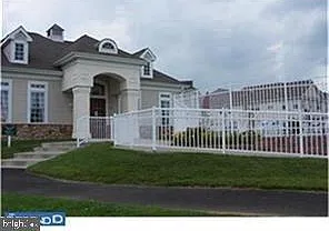 49 Heath Ct — Photo 8