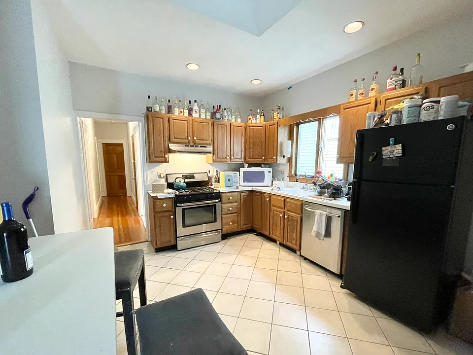 19 Bucknam St #3F