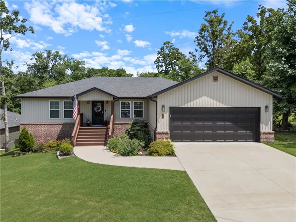 4 Callander Ln, Bella Vista, AR 72715
