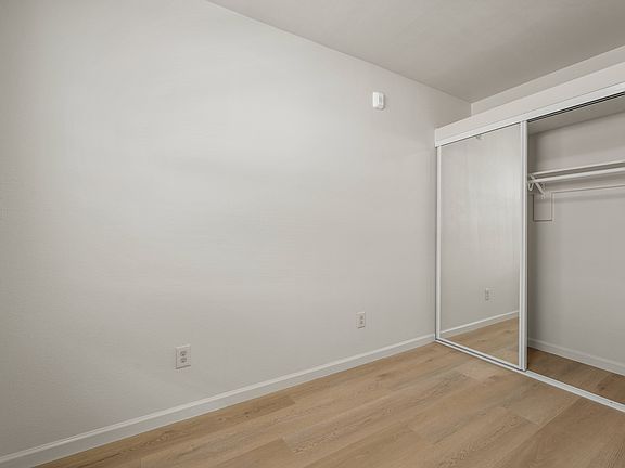 5th image of 2539-2541 Benvenue Ave #2539