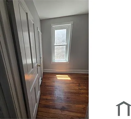 1249 N Alden St — Photo 9
