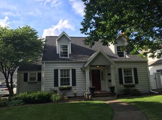 1204 Elmwood Rd, Bloomington, IL 61701