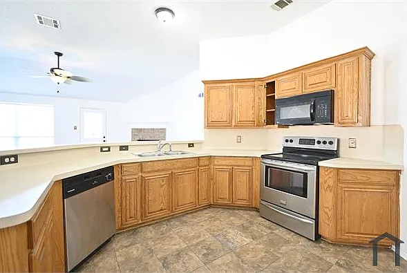 1631 Mount Zion Dr — Photo 8