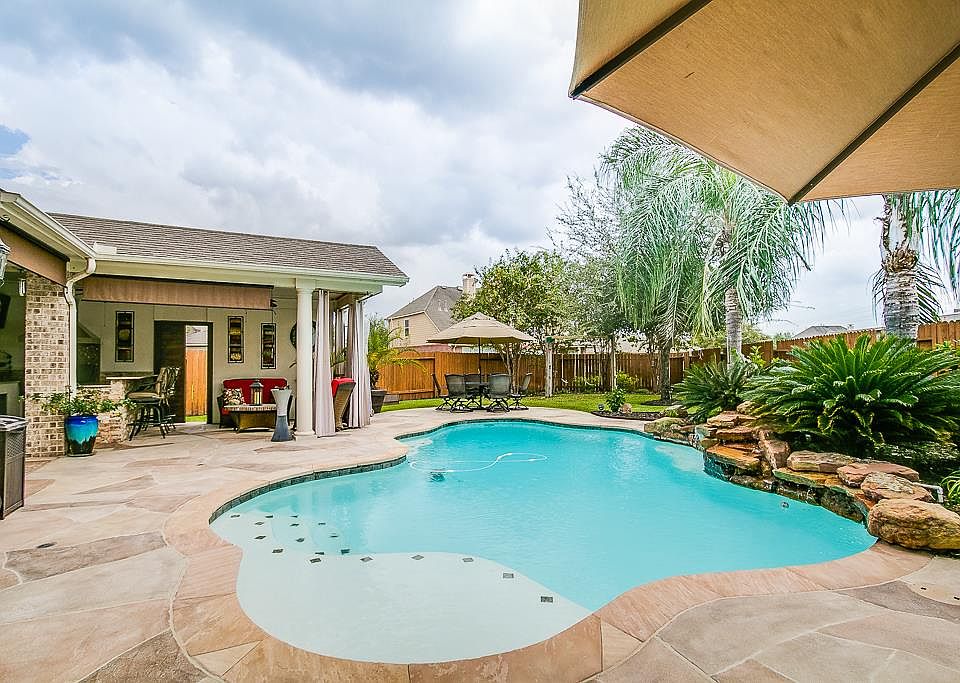 1st image of 26535 Forest Pine Ln