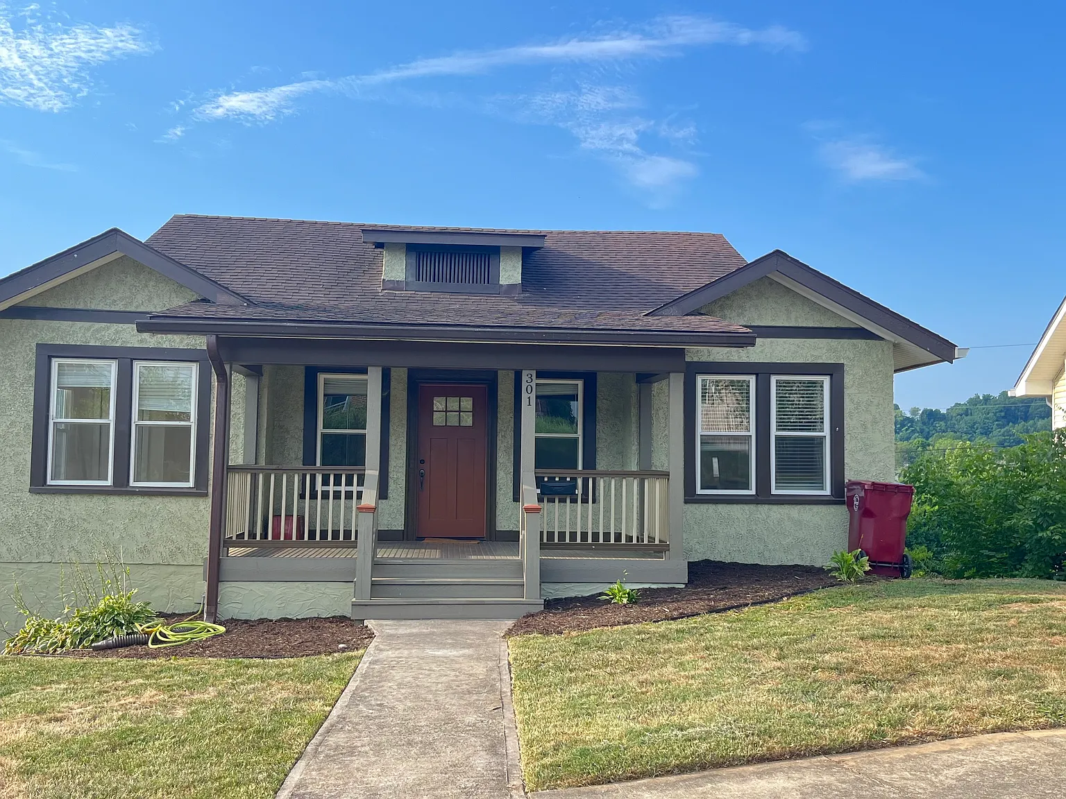 3 bed, 1.5 bath, 1120 sqft, $1,800 — Photo 1