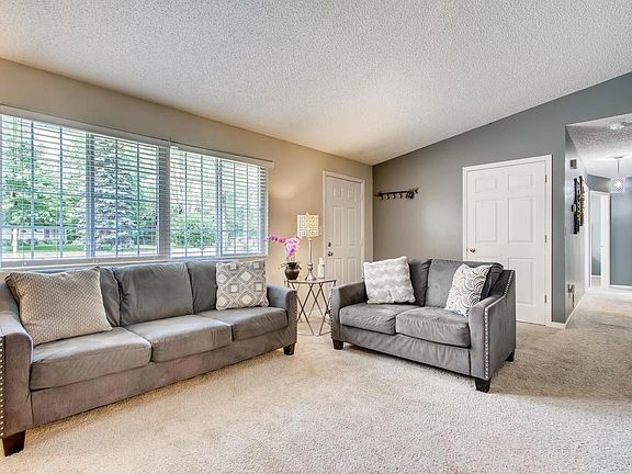 3rd image of 7801 Iris Dr N
