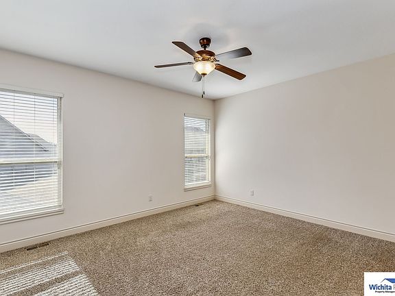 5th image of 907 W Threewood Ct