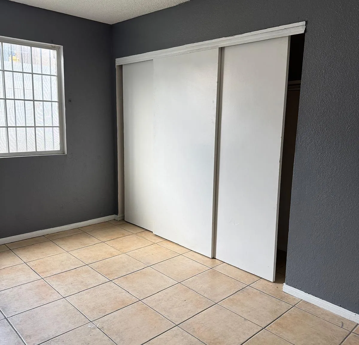 2 bed, 912 sqft, $1,000 — Photo 2