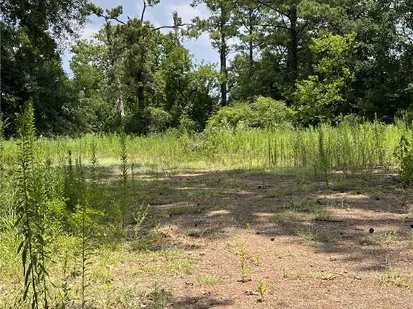 207 Leonard Dr, Pineville, LA 71360