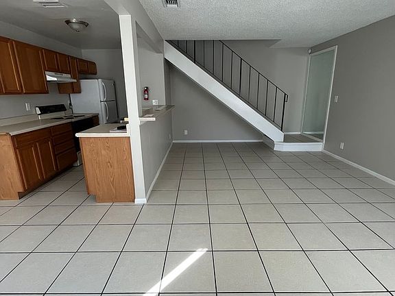 2nd image of 808 W Tiffany Dr APT 3
