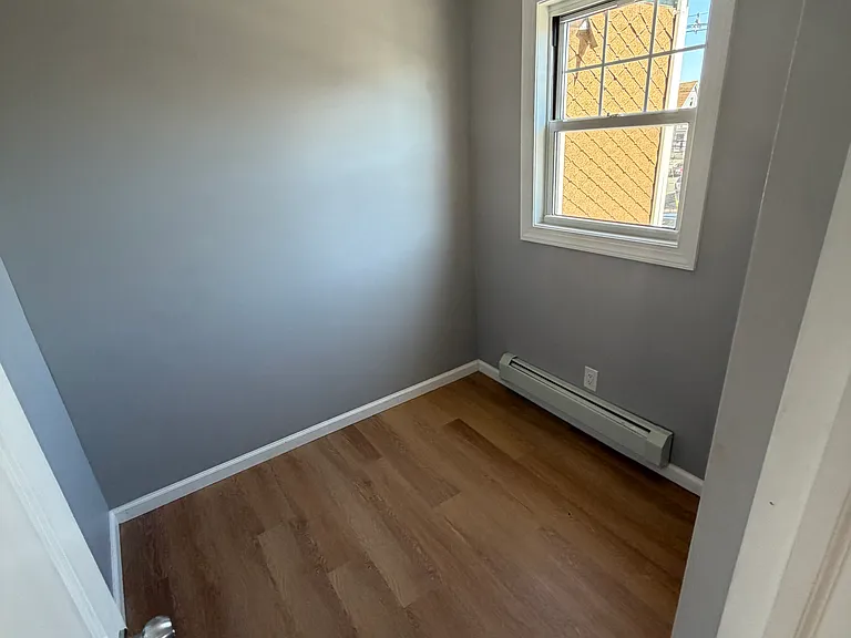 458 Livingston St #2 — Photo 9
