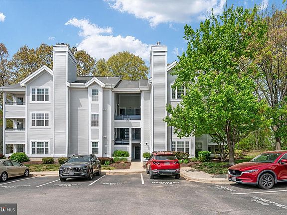 2nd image of 602 Moonglow Rd APT 303
