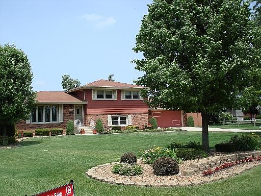 1st image of 7648 W 173rd Pl