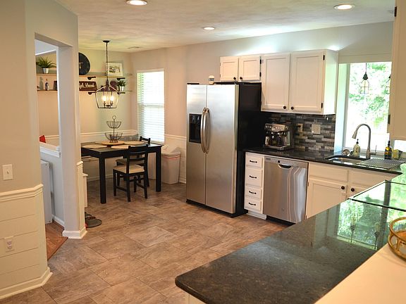 5th image of 3108 Guardhouse Cir