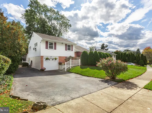 309 Williams Rd, Bryn Mawr, PA 19010