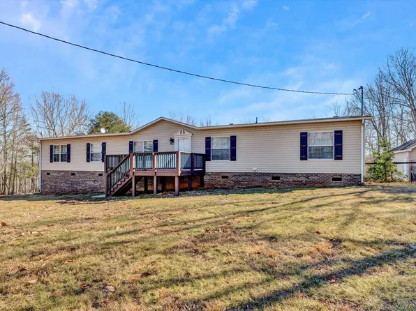 1135 Peaceful Ridge Rd, Huddleston, VA 24104