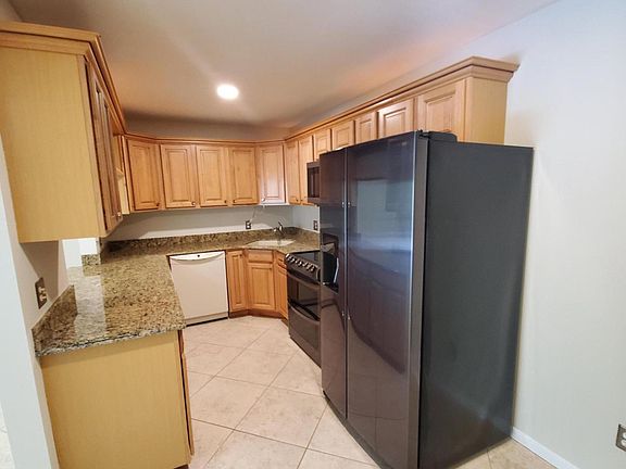 3rd image of 2762 SW Matheson Ave #1112