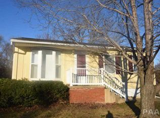 5830 N Andover Ct, Peoria, IL 61615