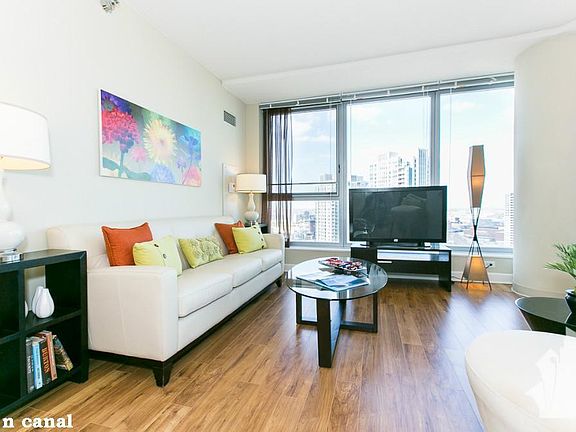 5th image of 302 N Canal St #1315