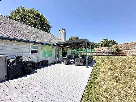 3rd image of 1112 Seabright Ct