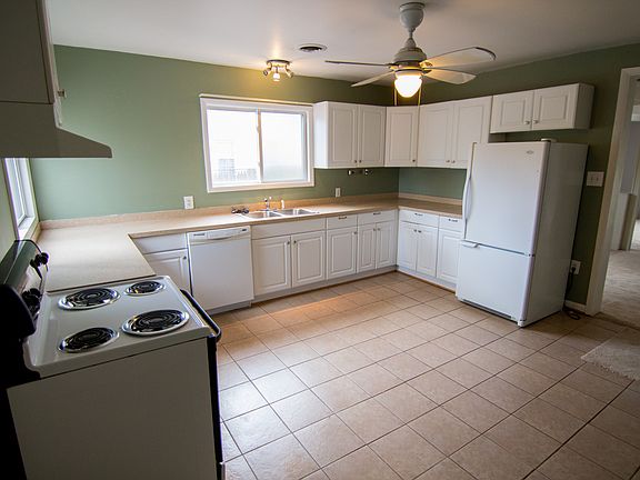 5th image of 414 Burleigh Ave