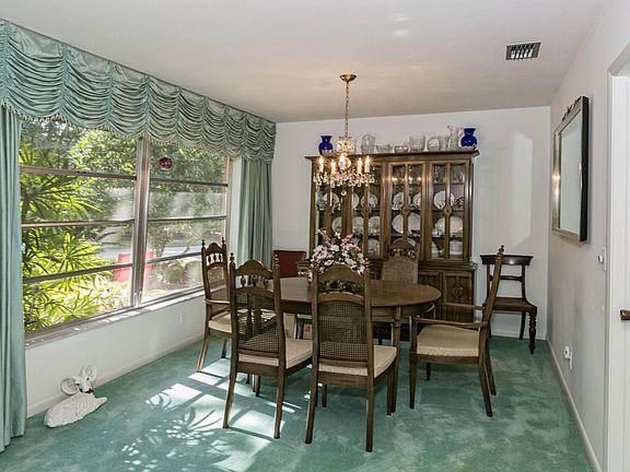 4th image of 2908 Amellia Dr