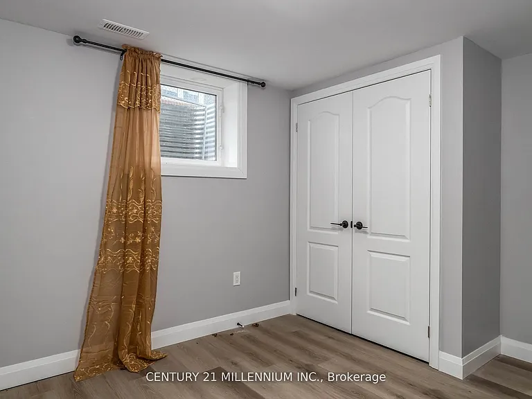 67 Coxworth Cres — Photo 10