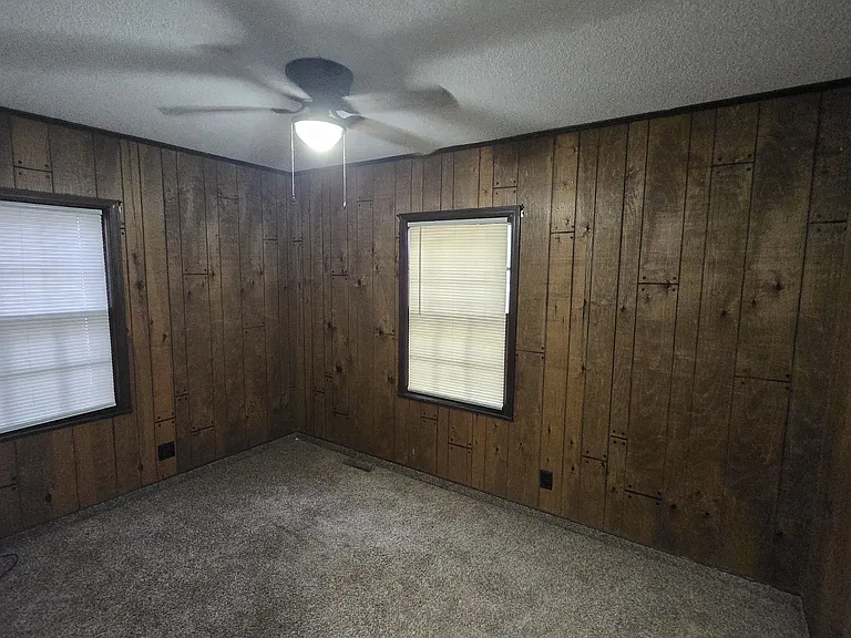 603 S Pershing Ave — Photo 6