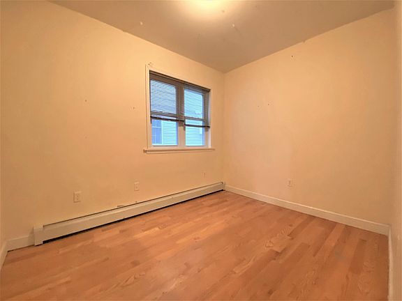 4th image of 12313 25th Ave #1F
