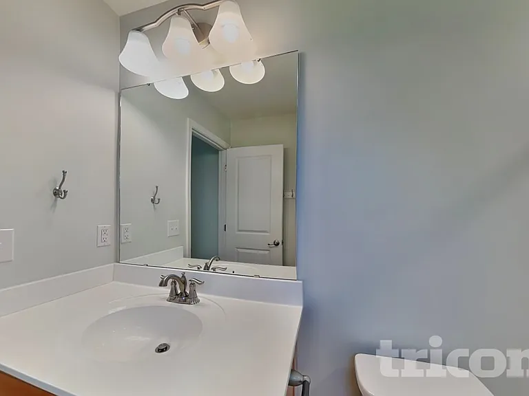 112 Hackney Ln — Photo 9