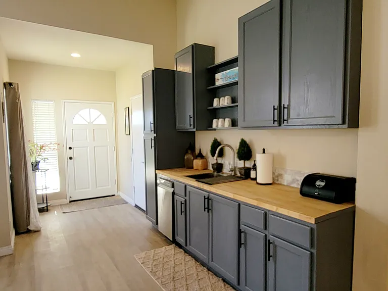 Shoreline Dr — Photo 10