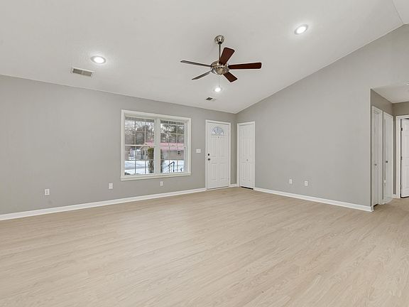 3rd image of 201 S 15th Ave