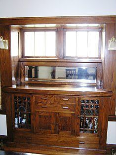 Gorgeous built-in dinging room buffet.