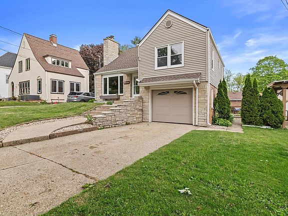 2nd image of 613 Parish STREET