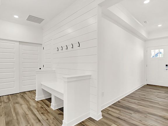 5th image of 315 Ehrlich Ln
