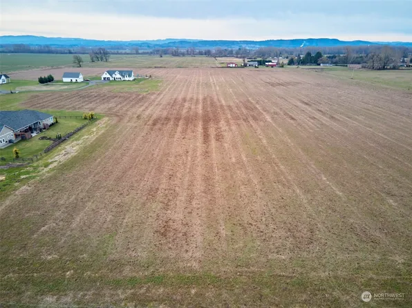 2 S Pekin Road, Woodland, WA 98674