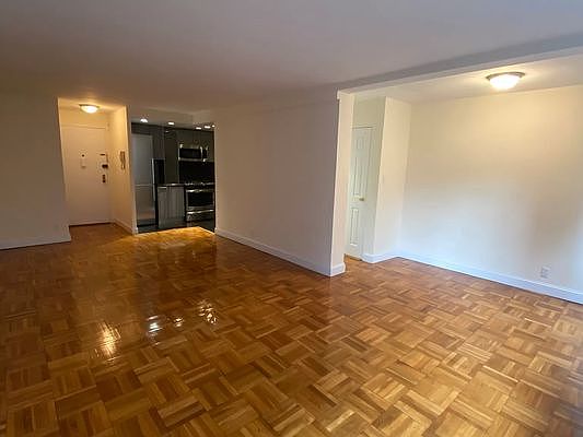 4th image of 141 E 89th St APT 9E