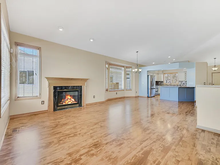 7950 Victoria Way — Photo 19