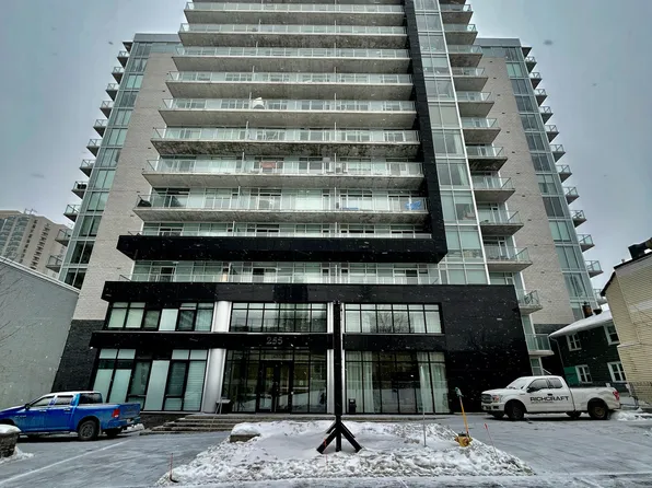 255 Bay St, Ottawa, ON