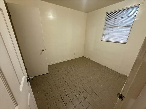 4th image of 2921 E 12th St