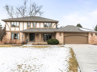 9806 Bloomfield Dr, Omaha, NE 68114