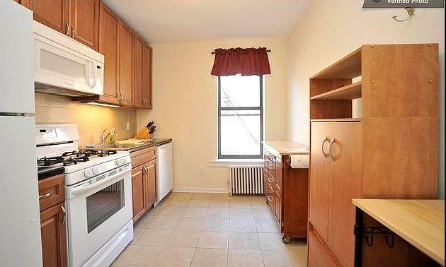 1st image of 1595 2nd Ave APT 2S