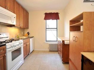 1595 2nd Ave APT 2S, New York, NY 10028
