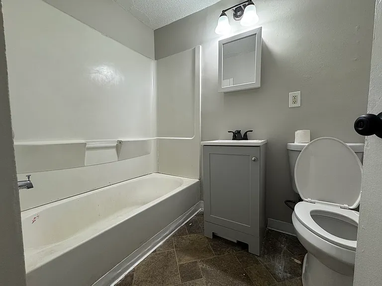 58 Fairmount St #C — Photo 7